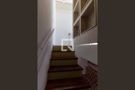 Apartamento à venda com 115m², 3 quartos e 2 vagasEscada