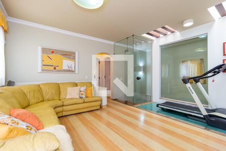 Casa à venda com 250m², 3 quartos e 4 vagas Casa à venda com 250m², 3 quartos e 4 vagasSala de Estar 2