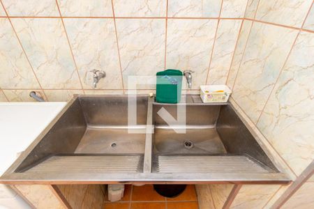 Casa à venda com 250m², 3 quartos e 4 vagas Casa à venda com 250m², 3 quartos e 4 vagasDetalhe - Área de Serviço