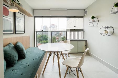 Studio - mesa e cadeiras de apartamento para alugar com 1 quarto, 31m² em Sumarezinho, São Paulo