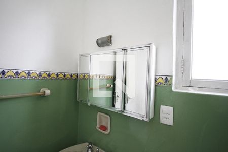 Casa à venda com 180m², 4 quartos e 3 vagasBanheiro
