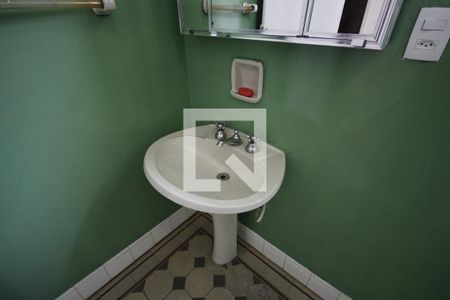 Casa à venda com 180m², 4 quartos e 3 vagasBanheiro