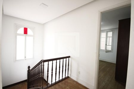 Casa à venda com 180m², 4 quartos e 3 vagasCorredor