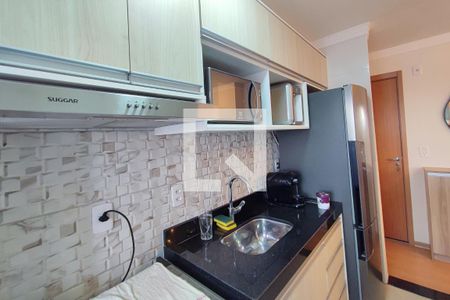 Cozinha  de apartamento à venda com 2 quartos, 43m² em Parque Industrial, Campinas