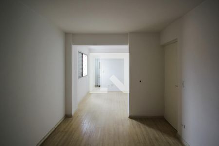 Suíte de apartamento para alugar com 2 quartos, 75m² em Vila Bandeirantes, São Paulo
