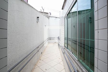 Apartamento para alugar com 47m², 2 quartos e 2 vagasEntrada