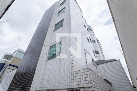 Apartamento para alugar com 47m², 2 quartos e 2 vagasFachada do prédio