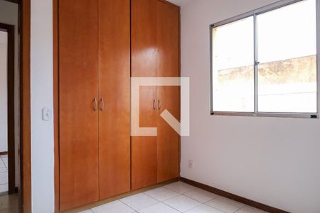 Quarto 1 de apartamento para alugar com 3 quartos, 76m² em Carlos Prates, Belo Horizonte