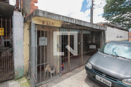 Casa à venda com 120m², 2 quartos e sem vaga Casa à venda com 120m², 2 quartos e sem vagaFachada