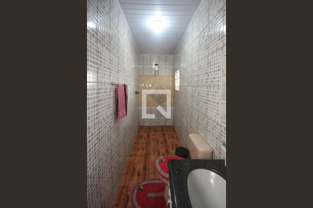 Casa à venda com 120m², 2 quartos e sem vaga Casa à venda com 120m², 2 quartos e sem vagaBanheiro