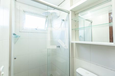 Banheiro de kitnet/studio para alugar com 1 quarto, 29m² em Pátria Nova, Novo Hamburgo