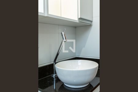 Banheiro de kitnet/studio para alugar com 1 quarto, 29m² em Pátria Nova, Novo Hamburgo