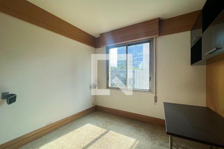 Apartamento para alugar com 120m², 3 quartos e 1 vagaQuarto 2