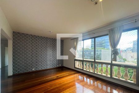 Sala de apartamento para alugar com 3 quartos, 120m² em Vila Olímpia, São Paulo