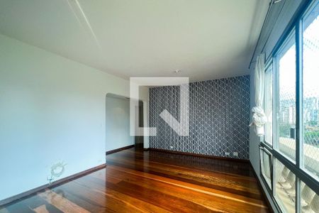 Sala de apartamento para alugar com 3 quartos, 120m² em Vila Olímpia, São Paulo