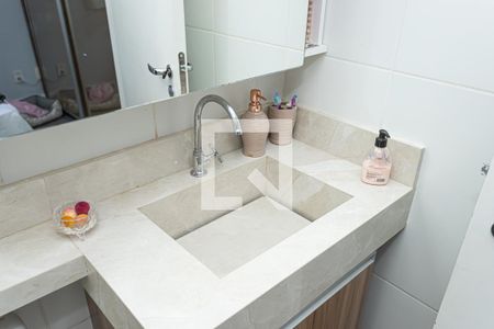 Apartamento à venda com 75m², 3 quartos e 1 vagaBanheiro suite