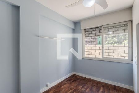 Quarto de apartamento à venda com 1 quarto, 52m² em Jardim do Salso, Porto Alegre