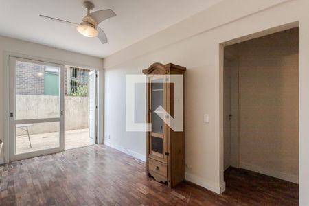 Sala de apartamento à venda com 1 quarto, 52m² em Jardim do Salso, Porto Alegre