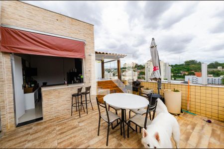 Apartamento à venda com 146m², 3 quartos e 1 vagaCobertura