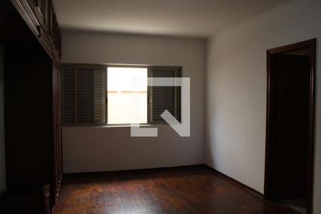 Casa à venda com 290m², 3 quartos e 6 vagasSUÍTE