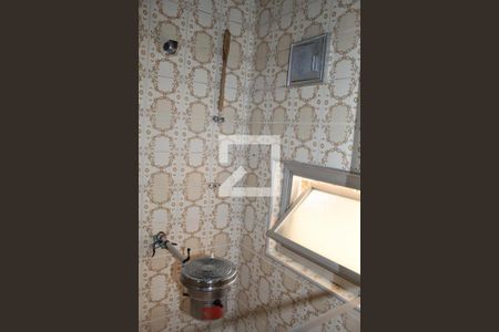 Casa à venda com 290m², 3 quartos e 6 vagasBANHEIRO DA SUÍTE