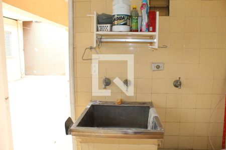 Casa à venda com 290m², 3 quartos e 6 vagasLAVANDERIA