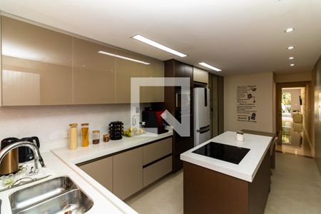 Cozinha de casa à venda com 3 quartos, 220m² em Jardim Paraíso, São Paulo