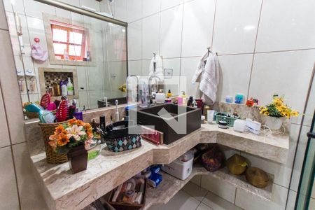 Casa à venda com 127m², 3 quartos e 2 vagasBanheiro da Suíte