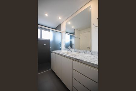 Apartamento para alugar com 200m², 2 quartos e 3 vagasBanheiro suíte 2