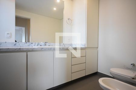 Apartamento para alugar com 200m², 2 quartos e 3 vagasBanheiro suíte 2