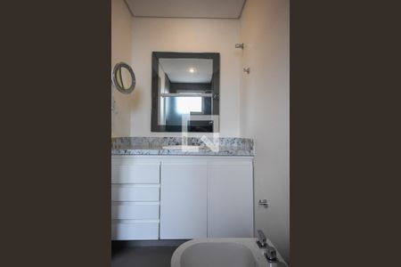 Apartamento para alugar com 200m², 2 quartos e 3 vagasBanheiro suíte 1