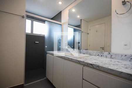 Apartamento para alugar com 200m², 2 quartos e 3 vagasBanheiro suíte 2