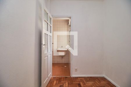Apartamento para alugar com 71m², 2 quartos e 1 vaga Apartamento para alugar com 71m², 2 quartos e 1 vagaQuarto de Serviço