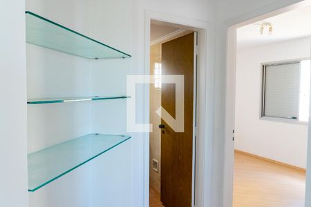 Apartamento à venda com 70m², 2 quartos e 1 vaga Apartamento à venda com 70m², 2 quartos e 1 vagaCorredor Detalhe