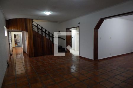 Sala de casa para alugar com 3 quartos, 250m² em Jardim Sílvia, Embu das Artes