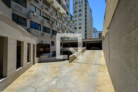 Apartamento à venda com 108m², 2 quartos e 1 vaga Apartamento à venda com 108m², 2 quartos e 1 vagaEntrada