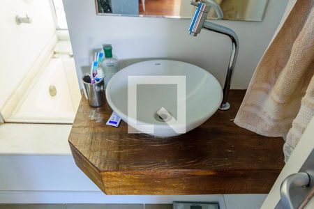 Apartamento à venda com 108m², 2 quartos e 1 vaga Apartamento à venda com 108m², 2 quartos e 1 vagaBanheiro da Suíte