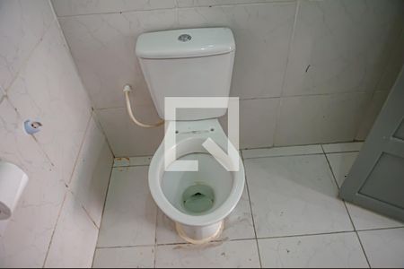 Banheiro de casa para alugar com 2 quartos, 70m² em Taquara, Rio de Janeiro