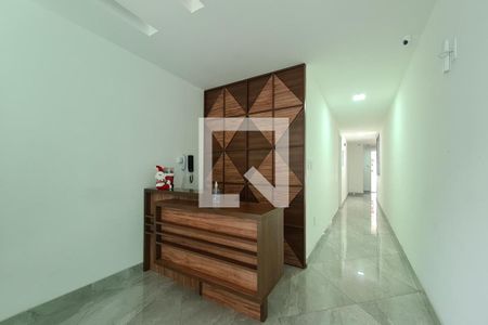Apartamento à venda com 76m², 3 quartos e 1 vaga Apartamento à venda com 76m², 3 quartos e 1 vagaHall social