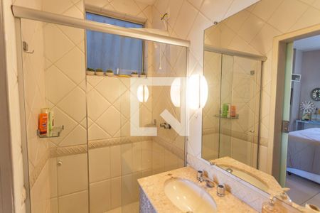 Banheiro da Suíte de apartamento à venda com 4 quartos, 140m² em Silveira, Belo Horizonte