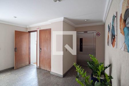 Apartamento à venda com 228m², 4 quartos e 2 vagasHall