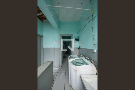 Casa à venda com 400m², 12 quartos e sem vagaLavanderia