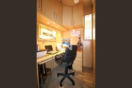 Apartamento à venda com 190m², 4 quartos e 1 vagaEscritório