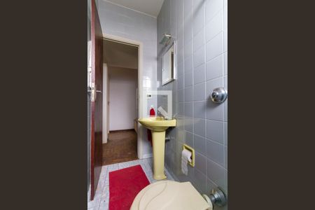 Casa à venda com 401m², 5 quartos e 8 vagasBanheiro Social 2