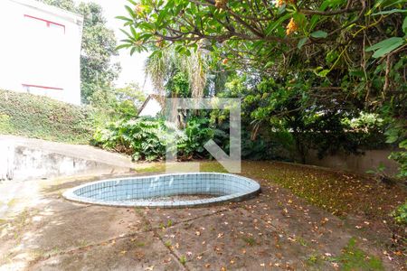 Casa à venda com 401m², 5 quartos e 8 vagasPiscina