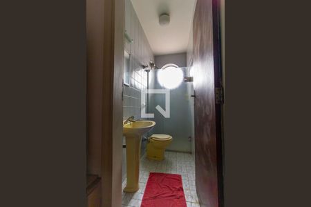 Casa à venda com 401m², 5 quartos e 8 vagasBanheiro Social 2