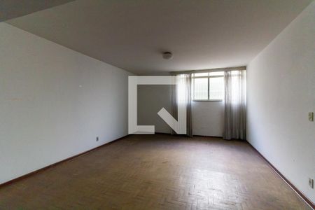 Casa à venda com 401m², 5 quartos e 8 vagasSalão de Festas