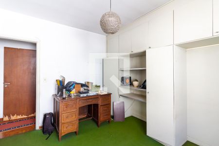 Casa à venda com 401m², 5 quartos e 8 vagasQuarto 4