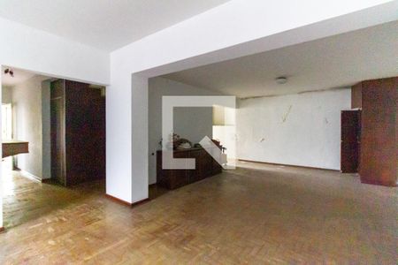 Casa à venda com 401m², 5 quartos e 8 vagasSalão de Festas