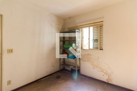 Casa à venda com 401m², 5 quartos e 8 vagasQuarto de serviço 